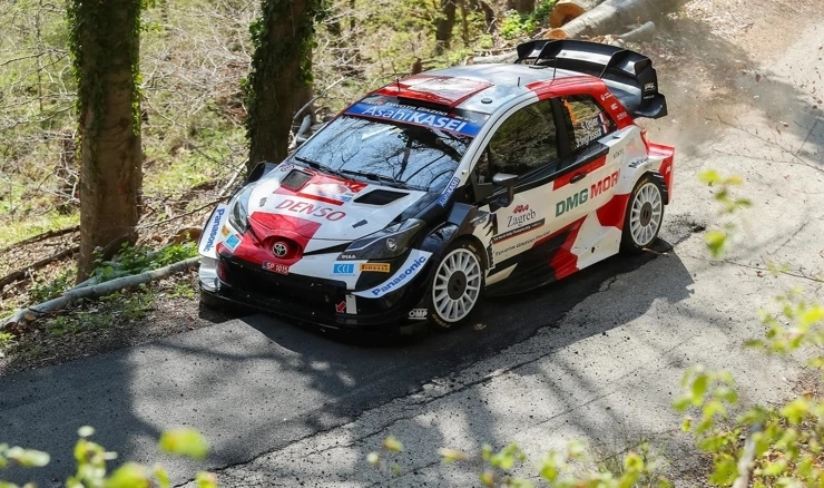 Ogier nastavlja voziti u Toyoti